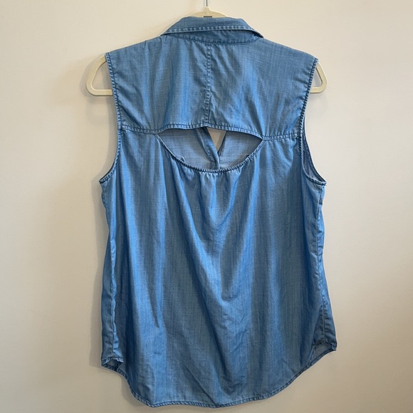 AE chambray blouse - Picture 2 of 7